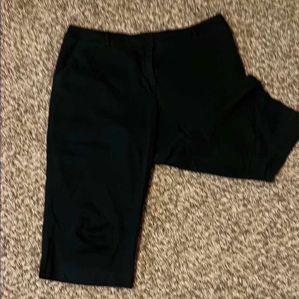 Classic Black Women's Capris
